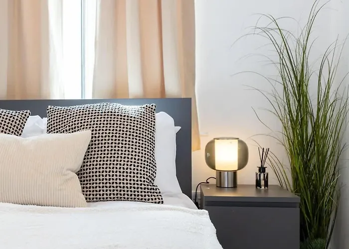 2 Bed City Centre Flat Sleeps 6
